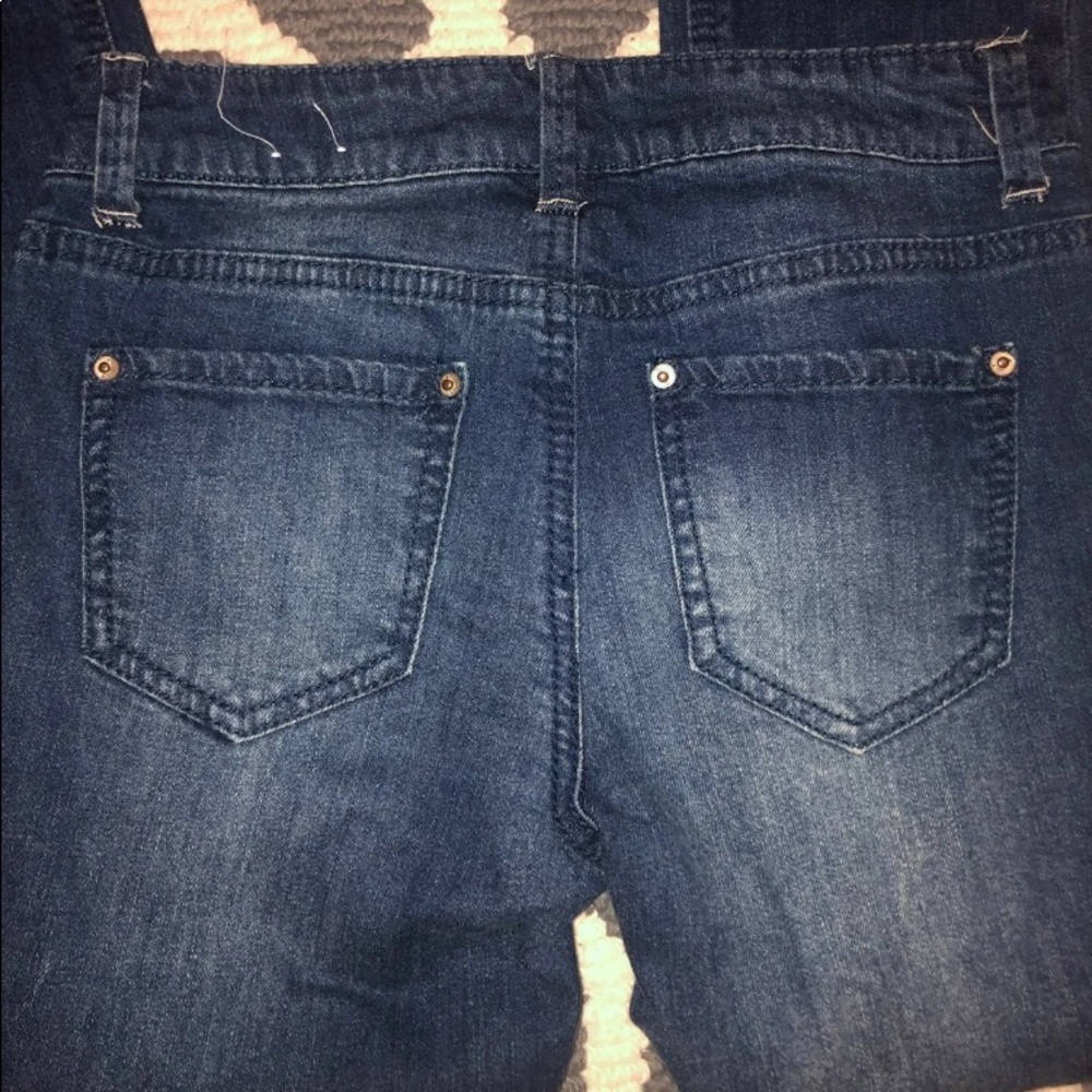 Distressed Jeans - Picture 2 of 3